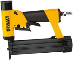DeWALT DPN2330 Tacker | Lucht | Detail | Magazijn 200 Nagels | 10-30 Mm [DPN2330-XJ]